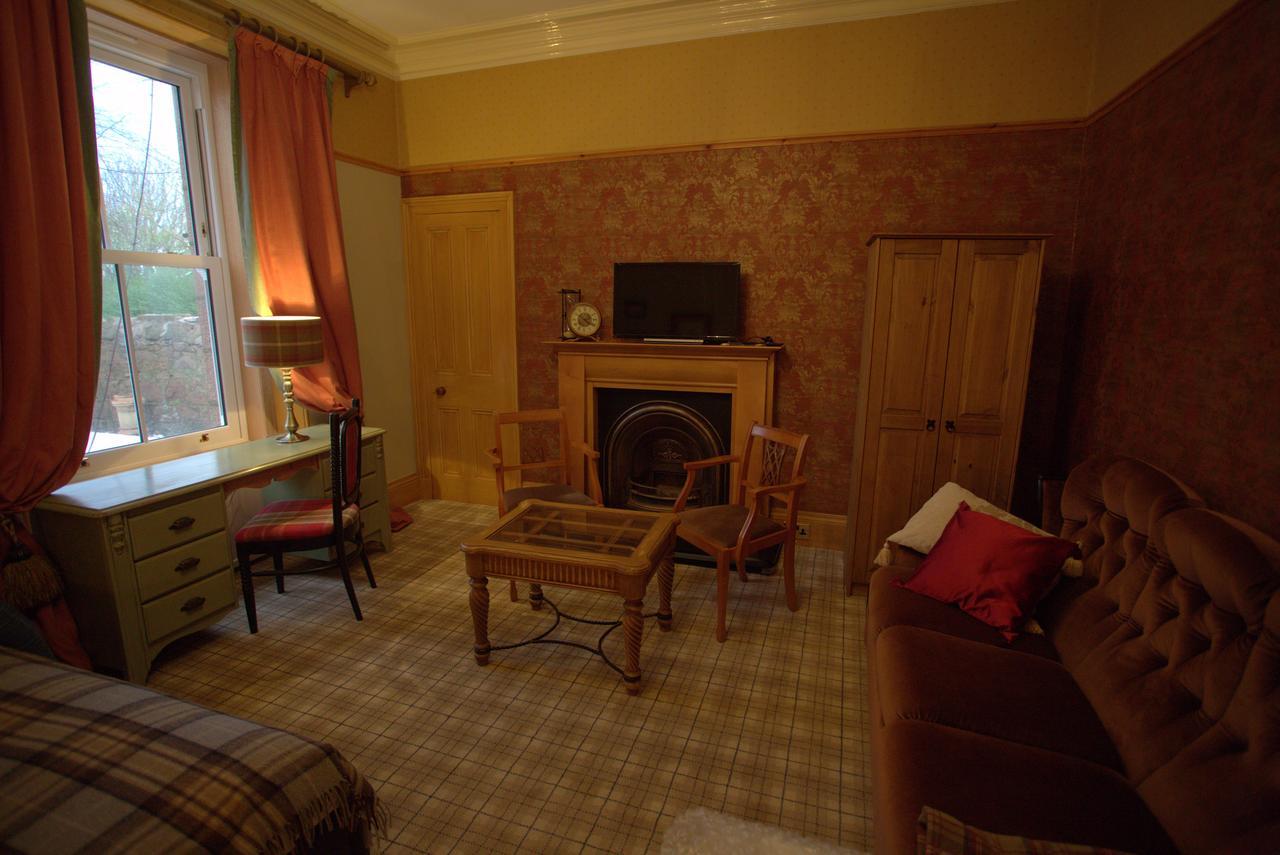 Trinity Boutique B&B Peterhead Extérieur photo